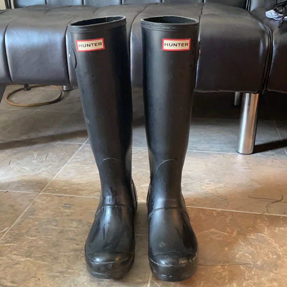 Tall matte black Hunter boots